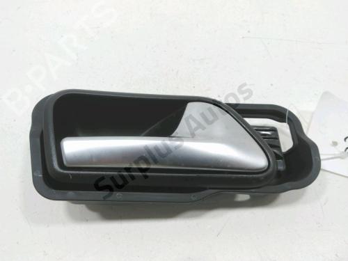 Used Front right interior door handle Front right interior door handle VW TOURAN (1T3) 1.6 TDI (105 hp) 37774992 37774992