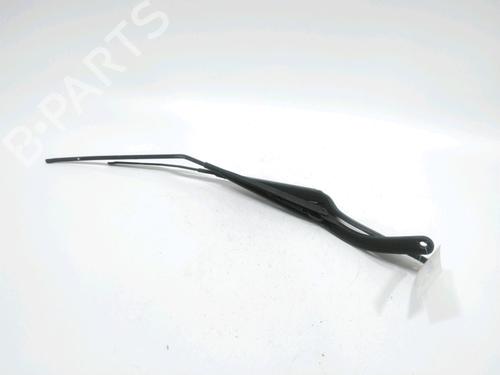 Used Front windshield wiper arm RENAULT TWINGO III (BCM_, BCA_) 1.0 SCe 70 (71 hp) 31007787
