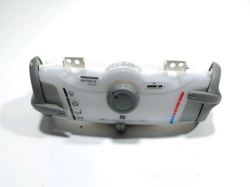 Airco bedieningspaneel TOYOTA AYGO (_B1_) 1.0 (KGB10_, KGB10R) (68 hp) 28227786