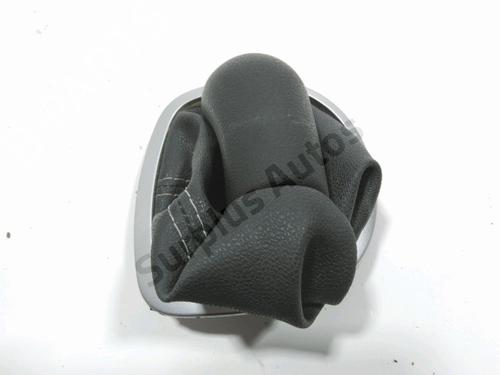 Used Shift knob RENAULT CLIO III (BR0/1, CR0/1) 1.2 16V Hi-Flex (BR1U, CR1U) (75 hp) 31607922