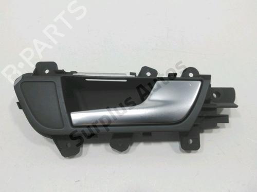 Used Front right interior door handle Front right interior door handle 37775018 37775018