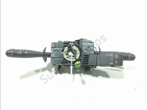 steering-wheel-controls-renault-twingo-ii-cn0_-2007-36695864 main image