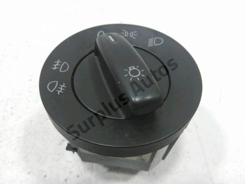 Used Headlight switch VW GOLF VI (5K1) 1.6 TDI (105 hp) 30990456