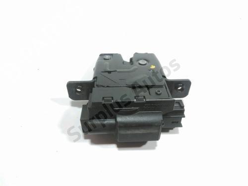 Used Tailgate lock RENAULT KANGOO / GRAND KANGOO II (KW0/1_) 1.5 dCi 90 (KW05, KW08, KW0G, KW11) (90 hp) 31032759