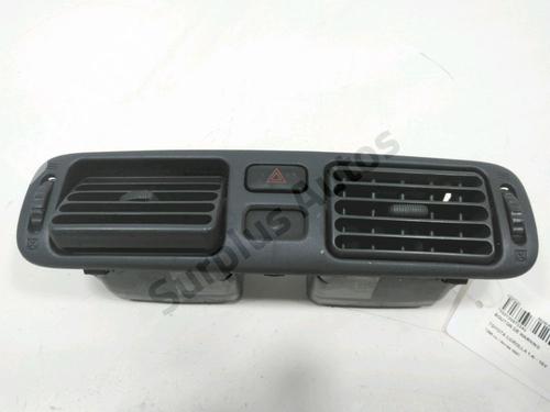 Bouton de warning TOYOTA COROLLA Liftback (_E11_) 1.4 (ZZE111_, ZZE111R) (97 hp) 30990259