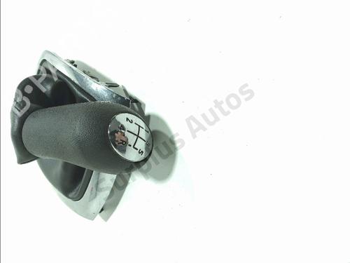 Gearknop RENAULT MEGANE III Hatchback (BZ0/1_, B3_) 1.5 dCi (BZ0C) (90 hp) 31986392