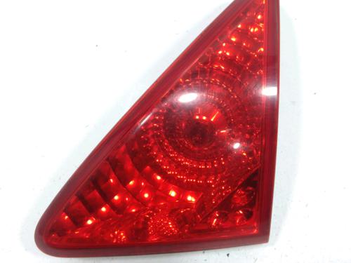 Højre baglygte bagklap PEUGEOT 3008 I MPV (0U_) 1.6 HDi (109 hp) 31005728