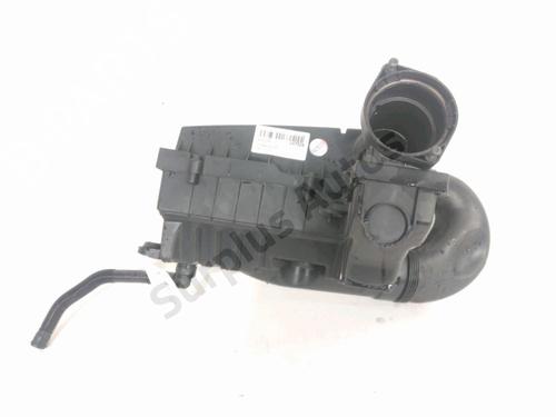 Used Air filter box Air filter box VW SCIROCCO III (137, 138) 2.0 TDI (140 hp) 33160076 33160076