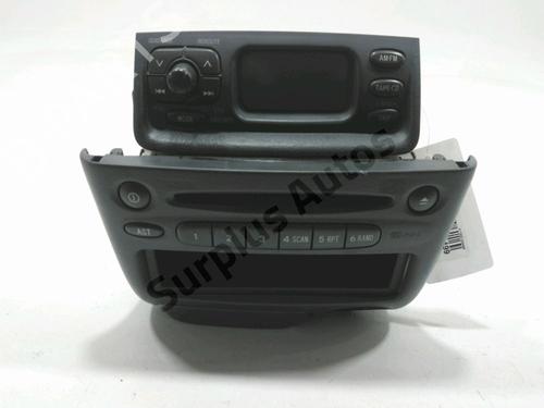 Used Radio TOYOTA YARIS (_P1_) 1.4 D-4D (NLP10_, NLP10R) (75 hp) 30992104
