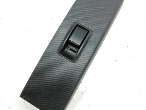 Used Right front window switch Right front window switch 37772800 37772800