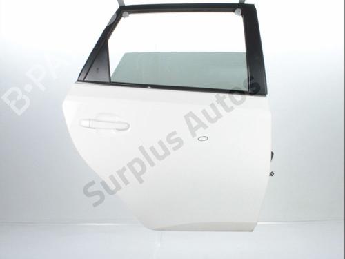 Used Right rear door TOYOTA AURIS Estate (_E18_) 1.8 Hybrid (ZWE186_, ZWE186R, ZWE186H) (136 hp) 31986894