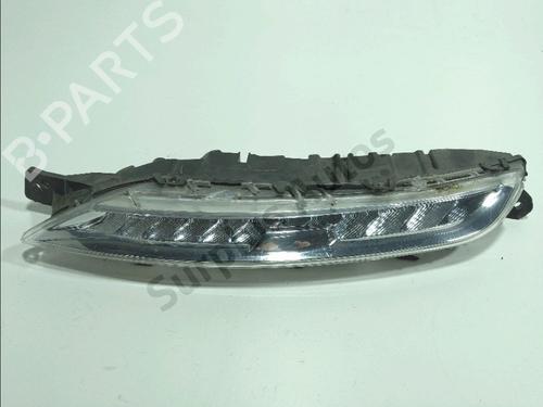 left-daytime-light-citroen-c4-picasso-ii-2013-33421355 main image