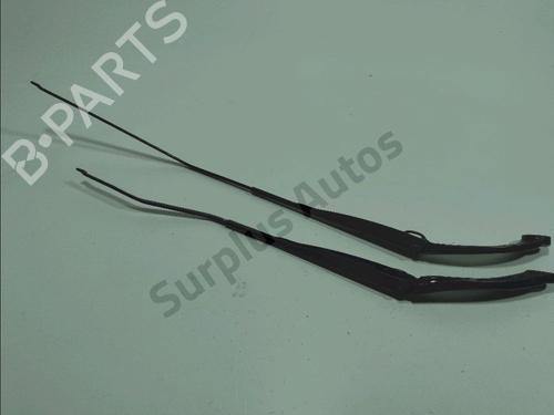 Front windshield wiper arm RENAULT CAPTUR I (J5_, H5_) 1.2 TCe 120 | BP32261301C143