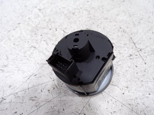 Headlight switch VW EOS (1F7, 1F8) 2.0 TDI | BP37767499I24 - Image 2