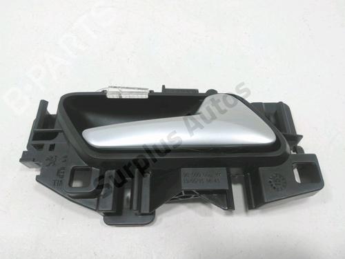 Maneta interior delantera derecha Maneta interior delantera derecha PEUGEOT 308 II (LB_, LP_, LW_, LH_, L3_) 1.2 THP 130 (131 hp) 33867488 33867488