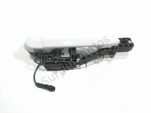 Używane Klamka zewnętrzna drzwi przednich prawych BMW 1 (F20) 116 d (116 hp) 30524783