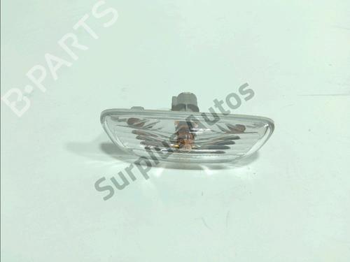 right-side-indicator-kia-carens-iv-2013-39707242 main image