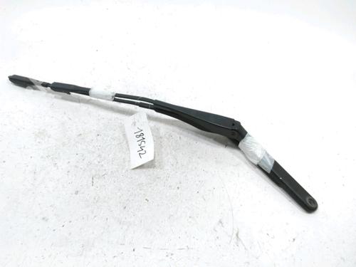 Used Front windshield wiper arm BMW 1 (E81) 123 d (204 hp) 31007572