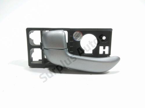 Used Front left interior door handle Front left interior door handle 28243271 28243271