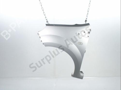 Used Left front fenders RENAULT TWINGO II (CN0_) 1.2 (CN0D) (58 hp) 31040662