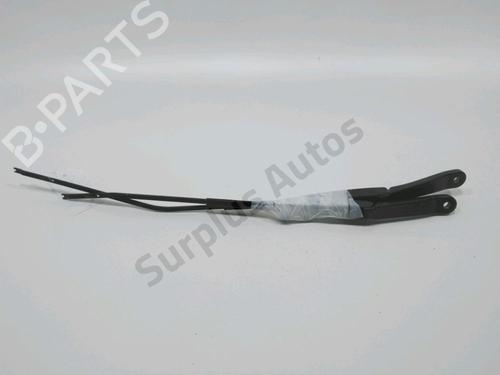 Used Front windshield wiper arm RENAULT FLUENCE (L3_) 1.5 dCi (L30B) (106 hp) 31007925