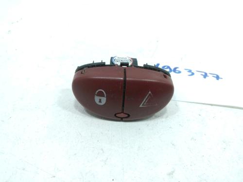 Used Warning switch PEUGEOT 206 SW (2E/K) 1.4 HDi (68 hp) 30990058