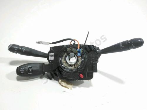 steering-wheel-controls-peugeot-2008-i-cu_-2013-32770734 main image