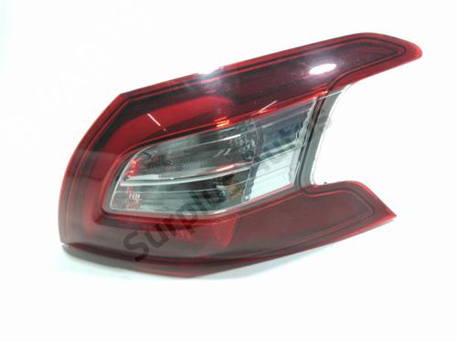 Rückleuchte Rechts für PEUGEOT 308 II (LB_, LP_, LW_, LH_, L3_) 1.6 HDi / BlueHDi 115 (115 hp) 31350879