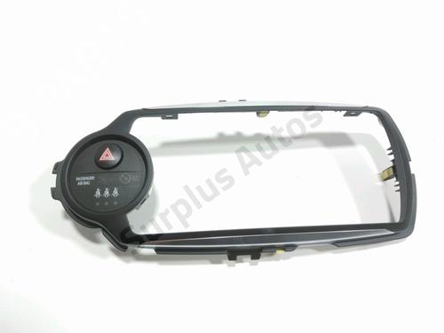 Used Warning switch TOYOTA YARIS (_P13_) 1.5 Hybrid (NHP130_, NHP130) (101 hp) 28721033