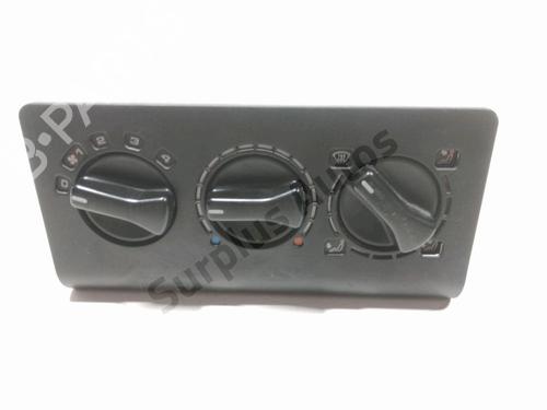 AC-Styringsenhed/Manøvreenhed AC-Styringsenhed/Manøvreenhed SEAT CORDOBA (6K1, 6K2) 1.9 D (68 hp) 39705851 39705851