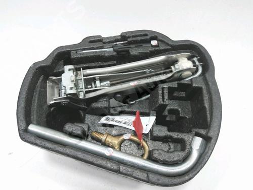 Used Jack Kit Jack Kit VW GOLF IV (1J1) 1.6 (100 hp) 35773508 35773508
