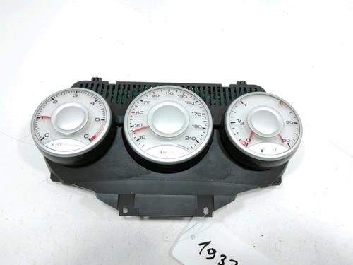 Used Instrument cluster PEUGEOT 807 (EB_) 2.0 HDI (136 hp) 30991160