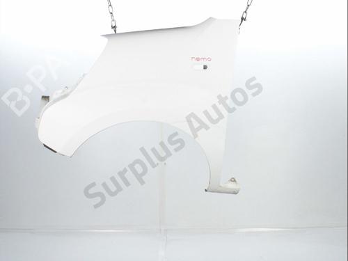 Guarda-lamas esquerdo Guarda-lamas esquerdo CITROËN NEMO MPV 1.4 HDi (68 hp) 34416502 34416502