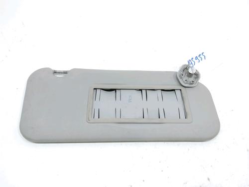 Used Right sun visor Right sun visor 31002616 31002616