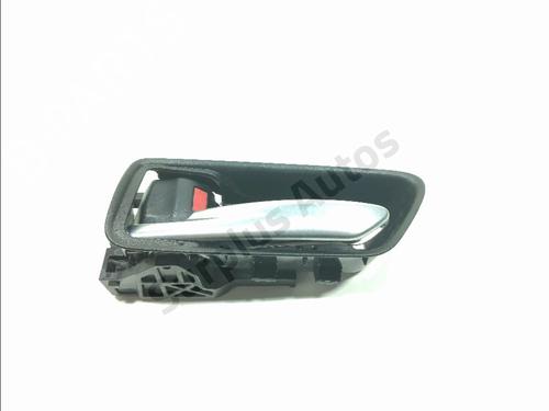 rear-left-interior-door-handle-toyota-corolla-estate-_e21_-2019-36695982 main image