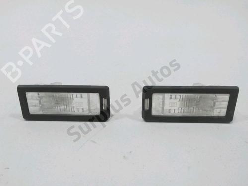 licence-plate-light-renault-captur-i-j5_-h5_-2013-33569008 main image