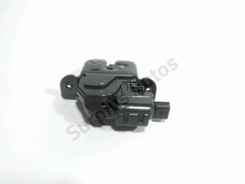 Used Tailgate lock RENAULT TWINGO III (BCM_, BCA_) 0.9 TCe 95 (92 hp) 28260784