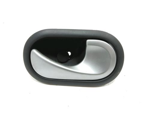 Used Front right interior door handle RENAULT CLIO III (BR0/1, CR0/1) 1.5 dCi (BR17, CR17) (86 hp) 30996099