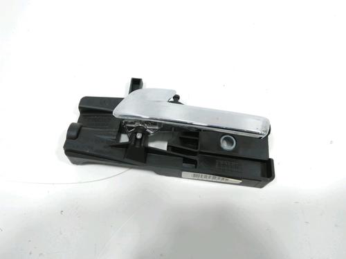 Used Front left interior door handle Front left interior door handle 30996431 30996431
