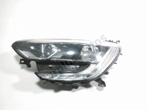 left-headlight-renault-megane-iv-hatchback-b9amn_-2015-37168384 main image