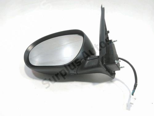 left-mirror-nissan-juke-f15-2010-2011-2012-2013-2014-2015-2016-2017-2018-2019-37017848 main image