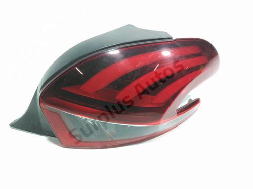 Højre baglygte PEUGEOT 208 I (CA_, CC_) 1.6 BlueHDi 100 (100 hp) 31327263