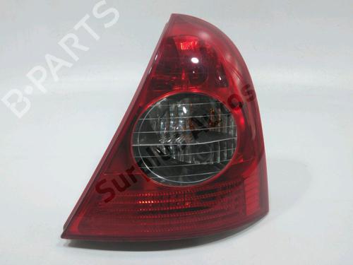 Farolim direito Farolim direito RENAULT CLIO II (BB_, CB_) 1.2 (BB0A, BB0F, BB10, BB1K, BB28, BB2D, BB2H, CB0A,... (58 hp) 33034890 33034890