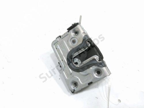 Fechadura trás esquerda DACIA SANDERO 1.2 16V (75 hp) 31000395