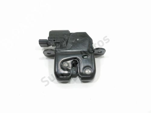 Used Tailgate lock RENAULT TWINGO II (CN0_) 1.2 16V (CN04, CN0B) (75 hp) 31304792