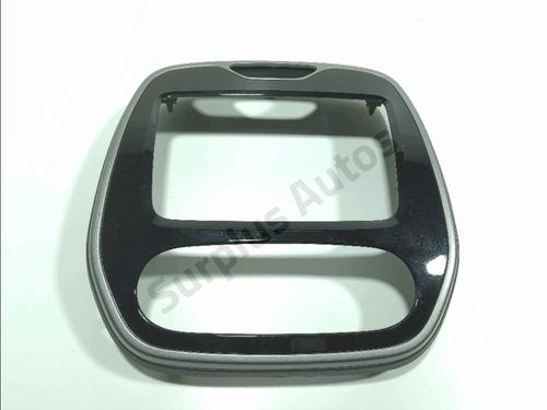 Used Middle console RENAULT CAPTUR I (J5_, H5_) 0.9 TCe 90 (90 hp) 31607965