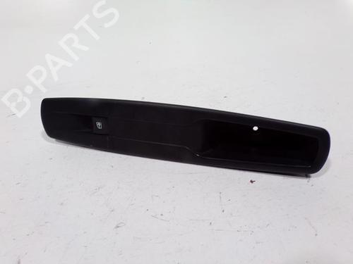 Interrupteur de vitre avant droite RENAULT MEGANE III Hatchback (BZ0/1_, B3_) 1.5 dCi (BZ09, BZ0D, BZ1W, BZ29, BZ14) (110 hp) 28238320