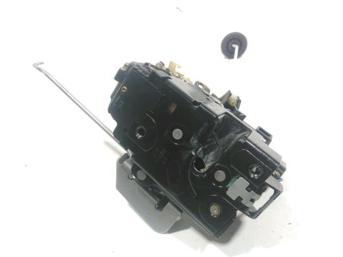 Venstre foran lås AUDI A4 B6 (8E2) 1.9 TDI (130 hp) 28247953
