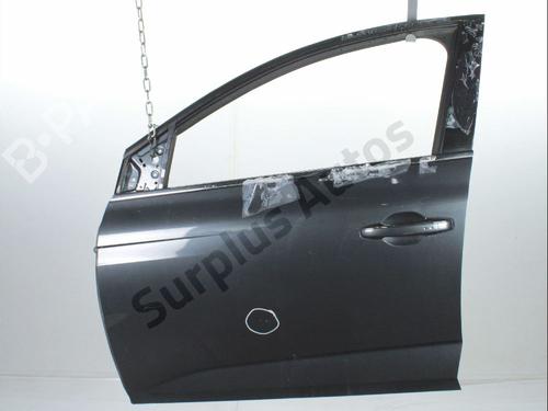 left-front-door-renault-megane-iv-hatchback-b9amn_-2015-40059951 main image