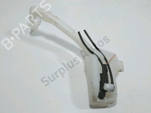 Used Windscreen washer tank Windscreen washer tank CITROËN C4 CACTUS 1.2 VTi 82 (82 hp) 40621817 40621817